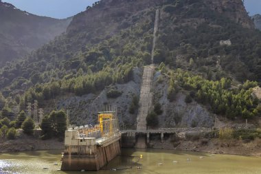 Hidroelektrik santrali bakım aşamasında