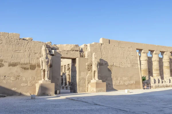 El complejo del templo de Karnak en Luxor, comúnmente conocido como Karnak, co —  Fotos de Stock