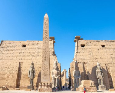 Aswan, Mısır-Eylül 11, 2018: Luxor Temple, büyük bir ANC