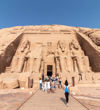 Abu Simbel ziyaret turist, Ramesses II büyük Tapınağı, E