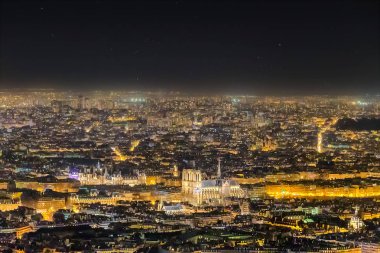 Gece Notre Dame de Paris, Fransa