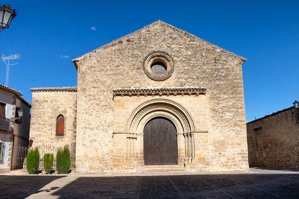 Santa Cruz Kilisesi, Roma tarzı Baeza, İspanya 'daki birkaç kiliseden biridir.