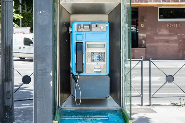Jaen Spain Червня 2020 Громадський Телефонний Кіоск Вздовж Вулиці Центру — стокове фото