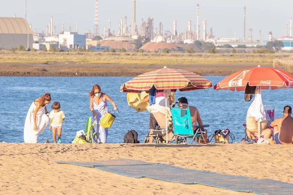 Punta Umbria Huelva Ισπανία Ιουνίου 2020 Άνθρωποι Απολαμβάνουν Απόγευμα Της — Φωτογραφία Αρχείου