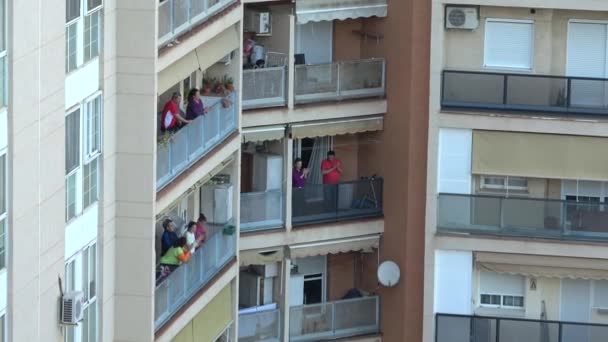 Huelva España Abril 2020 Los Ciudadanos Quedan Casa Aplauden Todos — Vídeo de stock