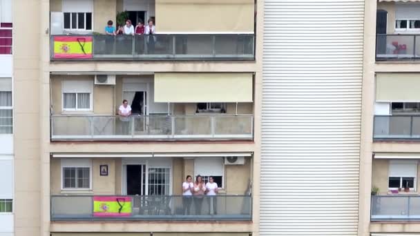 Huelva Spain April 2020 Citizens Staying Home Clapping Everyday Balconies — Stock Video