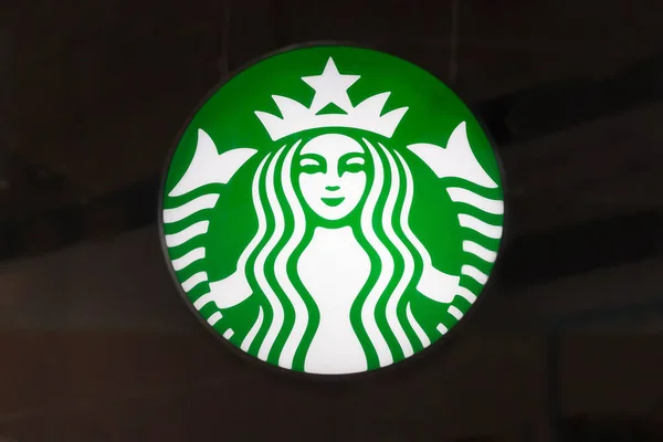 Севилья Испания Сентября 2020 Года Кофейня Starbucks Затемненным Окном Внутри — стоковое фото