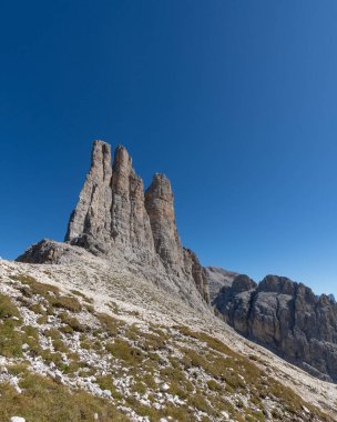 Dolomitlerde gezinti - Güney Tyrol Alto Adige 2025 'te güzel bir yürüyüş. Yüksek kalite fotoğraf