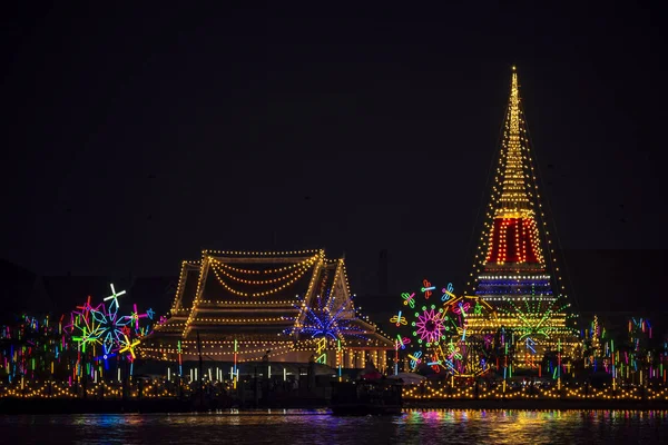 Abstrakter Hintergrund Mit Defokussiertem Bokeh Des Nachtfestes Prasamut Chedi Tempel — Stockfoto