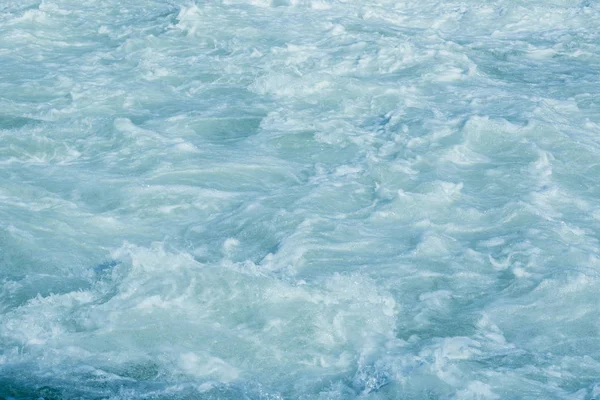 Arka Plan Için Beyaz Köpüklü Soyut Mavi Deniz Suyu Doğa — Stok fotoğraf