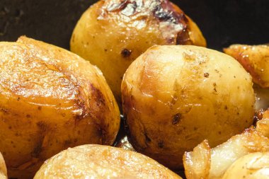 Domuz yağı Genç, kızarmış patates. Yakın çekim