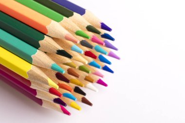 Tablo renkli kalemler bilenmiş. Kopya alanı  