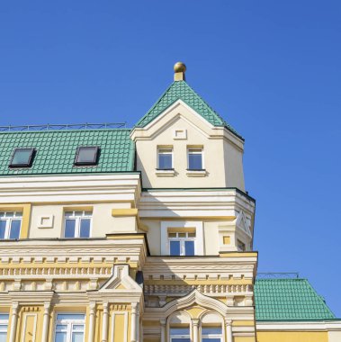 açık gökyüzü karşı mimarisinin güzel bir parça. güneşli gün