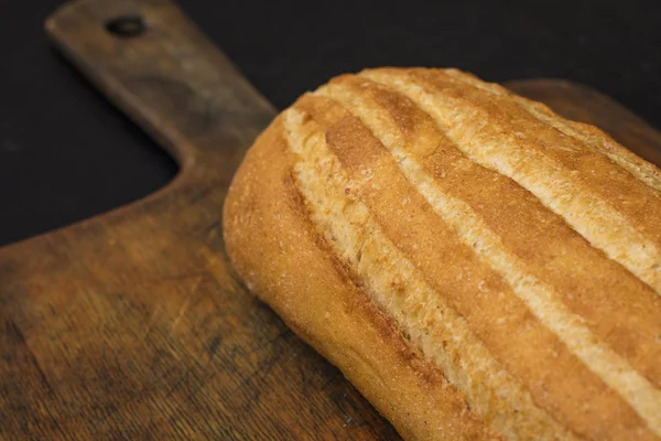 Pane Fresco Fatto Casa Vecchio Tagliere Copia Spazio — Foto Stock