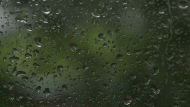 Lluvia Cae Sobre Ventana Durante Tormenta Video Acelerado Inverso — Vídeos de Stock