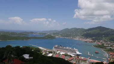 Charlotte Amalie, Aziz Thomas, Virgin Adaları, Eylül 2017, kıyı kenti demirlemiş gemilerindeki.