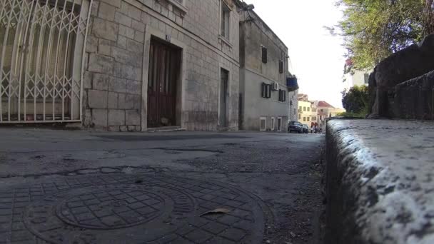Ludzie Przechodzą Ulicach Split Chorwacja Października 2017 — Wideo stockowe
