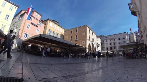 2017 日クロアチア スプリトの人民広場 — ストック動画