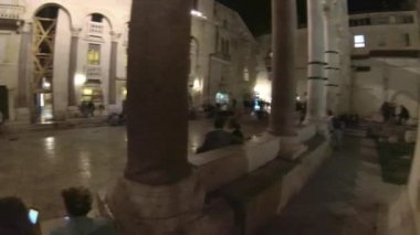 Diocletianus Sarayı ve Katedrali, Saint Domnius gece Split, Hırvatistan, 20 Ekim 2017 gezi turist