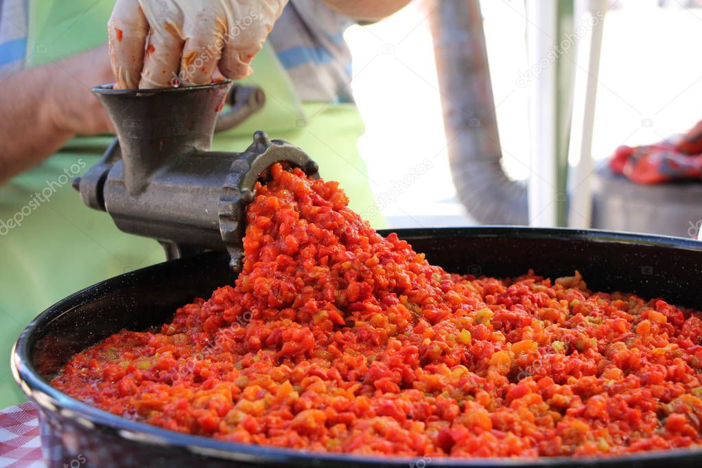 Mechanical Grinding Of Paprika