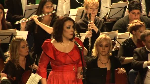 Opera Piosenkarka Śpiewa Orkiestra Września 2017 Zrenjanin Serbia — Wideo stockowe