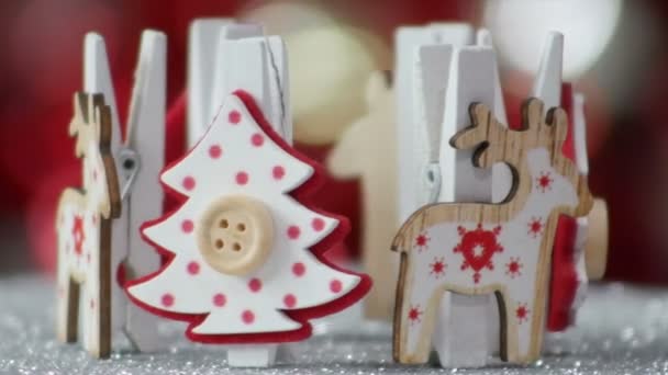 Pequeños Renos Madera Árbol Navidad Madera Girando Alrededor Año Nuevo — Vídeo de stock