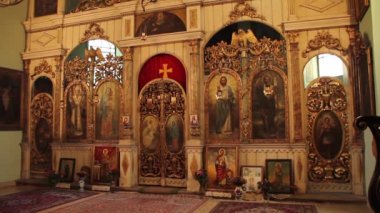 Eski Kilisesi ile geleneksel kutsal kişilerin resmi iç