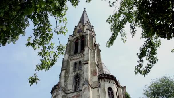 Uma Antiga Igreja Rústica Fora — Vídeo de Stock