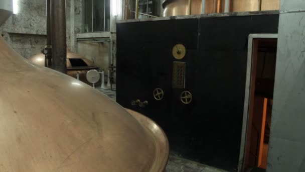古いビール醸造所の インテリア — ストック動画