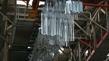 Sıvı çinko. Galvanizli çelik.