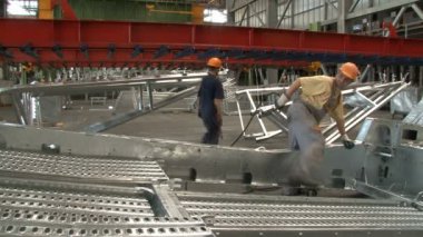2 in 1 sıvı çinko. Galvanizli çelik. -Ekim 2018, Voyvodina, Sırbistan