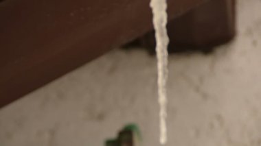 Tilt up - kar ve buz sarkıtları ile kapalı çatı