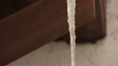 Tilt up - kar ve buz sarkıtları ile kapalı çatı