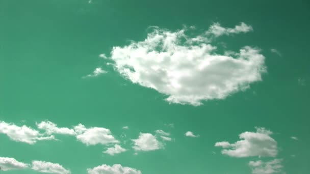 Blauer Himmel Aus Bewegten Wolken — Stockvideo