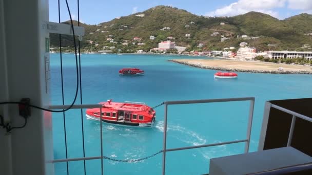Botes Salvavidas Rojos Vista Desde Crucero — Vídeo de stock