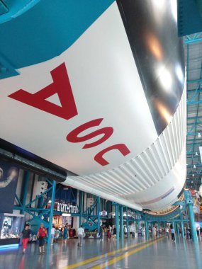 NASA Kennedy Uzay Merkezi, Kennedy Uzay Merkezi 'nde Apollo Saturn V Merkezi, Orlando, Florida. 1969 yılında aya gitmek için kullanılan roket bu.-6 Kasım 2018