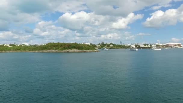 Una Vista Desde Barco Movimiento Hermoso Día Soleado Hamilton Bermudas — Vídeos de Stock