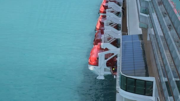 Barcos Salva Vidas Pendurados Sobre Convés Navio Cruzeiro Tortola Ilhas — Vídeo de Stock