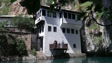 Derviş Evi veya Blagaj Tekija. Bina Mostar şehrinin dışında bir Derviş manastırı ve yaklaşık 600 yaşında - Blagaj, Mostar - Bosna-Hersek - 27 Nisan 2019.