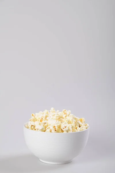 Popcorn Misce Białym Tle — Zdjęcie stockowe