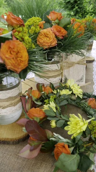 Belles Fleurs Printanières Dans Des Vases — Photo
