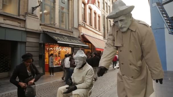 Brüsszel Central Belgium Október 2011 Turisták Fényképeket Utcai Előadóművészek Van — Stock videók