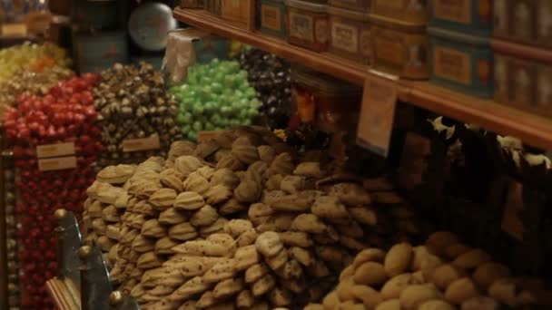 Brüssel Traditionelles Belgisches Schokoladen Und Süßwarengeschäft Mit Großer Auswahl Pralinen — Stockvideo