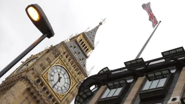 Bandera Gato Unión Británica Torre Del Reloj Big Ben — Vídeos de Stock