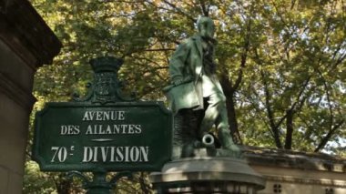Avenue Des Alicantes 70 Tümen Pere Lachaise Mezarlığı Paris'te