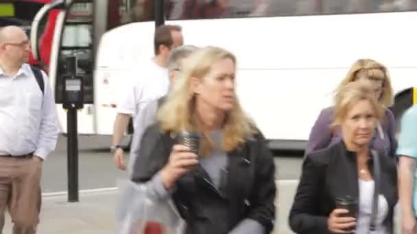 Οκτώβριος 2011 Λονδίνο Βρετανία Ηνωμένο Βασίλειο Τουρίστες Στους Δρόμους Του — Αρχείο Βίντεο