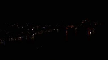  Gece sahil şeridi - Kotor Körfezi, Karadağ 