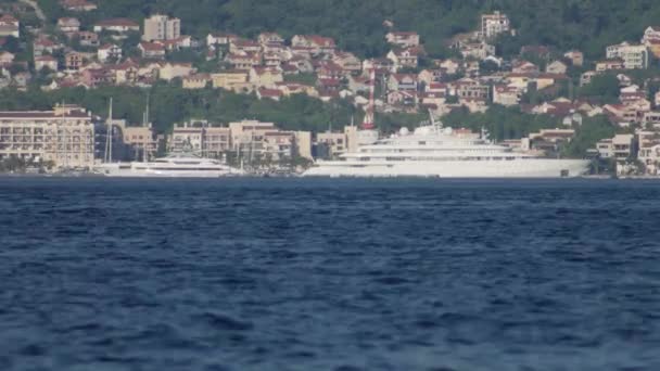 Waterfront Cidade Tivat Porto Montenegro Com Iates Luxo — Vídeo de Stock