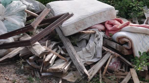 Yatak Odasından Atılan Çöpler — Stok video