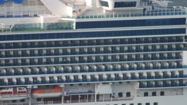 Ağustos 2019, Karadağ - Cruise gemisi Emerald Princess Princess Cruises 